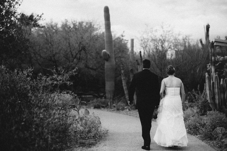 Bateman-Bodmer_BW_desert_walk_Kelsey_Bigelow.jpg